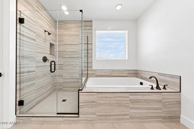 1920 E VILLA LINDA Drive E, Phoenix, AZ 85024