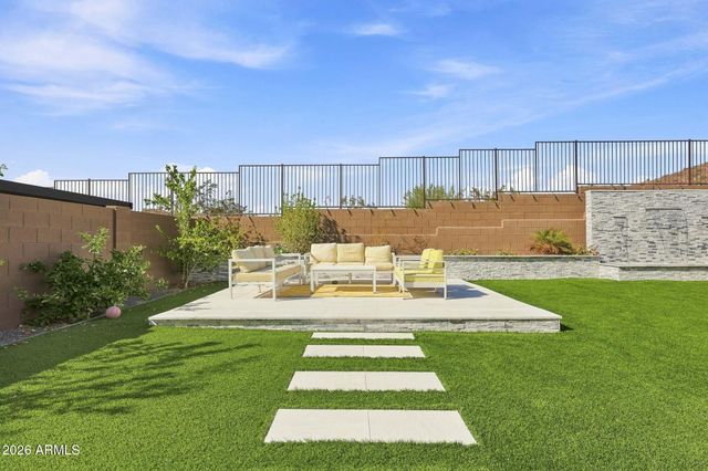 1920 E VILLA LINDA Drive E, Phoenix, AZ 85024