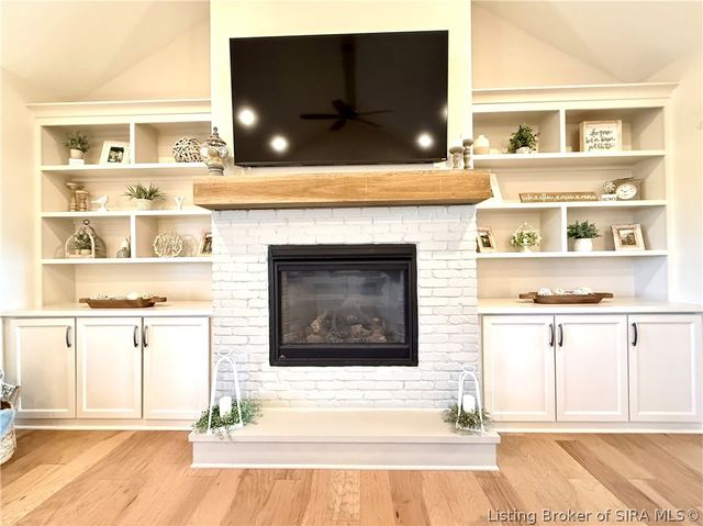 1810 Augusta Boulevard, Henryville, IN 47126