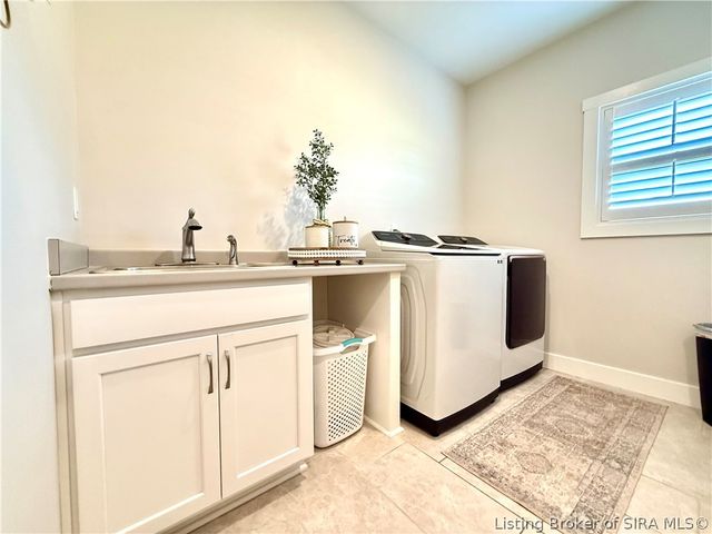 1810 Augusta Boulevard, Henryville, IN 47126
