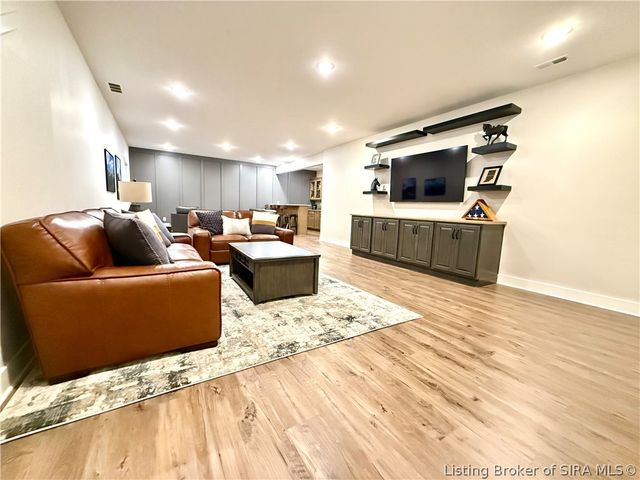 1810 Augusta Boulevard, Henryville, IN 47126