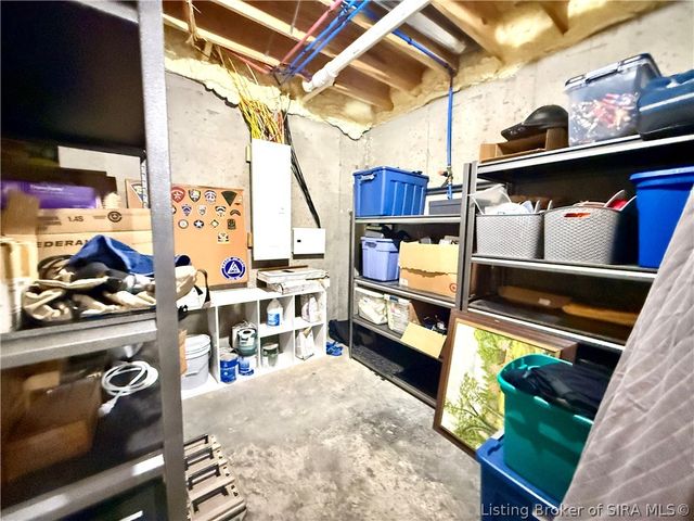 1810 Augusta Boulevard, Henryville, IN 47126