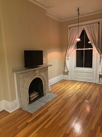 100 Charles St 1, Boston, MA 02114