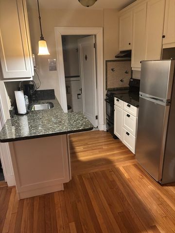 100 Charles St 1, Boston, MA 02114