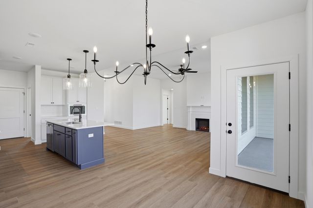 7316 W GOLDEN WILLOW DR, Columbia, MO 65202