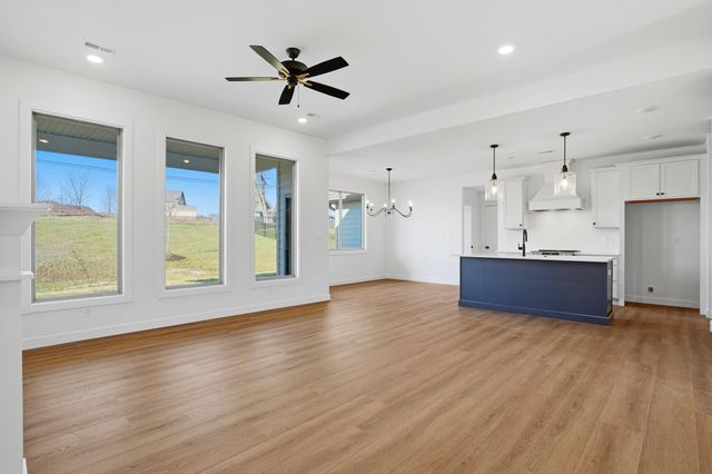 7316 W GOLDEN WILLOW DR, Columbia, MO 65202