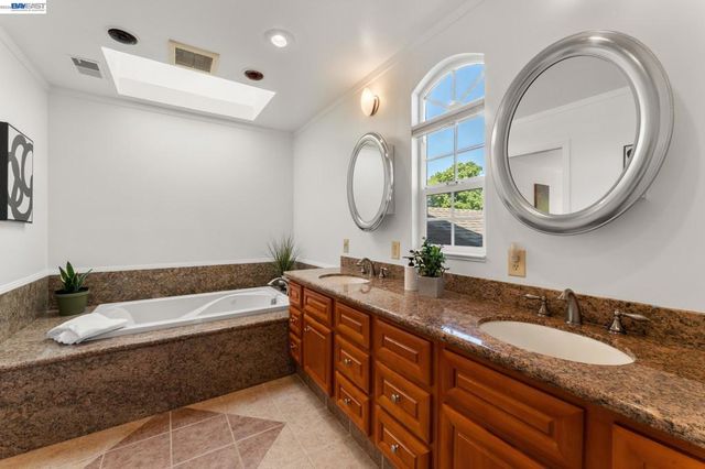 32317 Pegasus Court, Union City, CA 94587