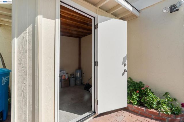 32317 Pegasus Court, Union City, CA 94587