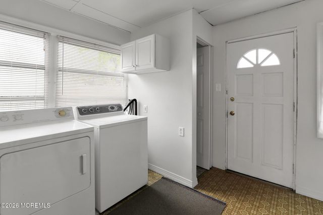 711 Riverside Drive, Toms River, NJ 08753