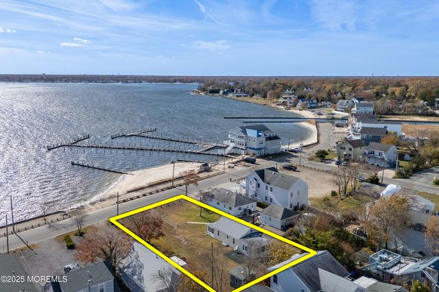 711 Riverside Drive, Toms River, NJ 08753