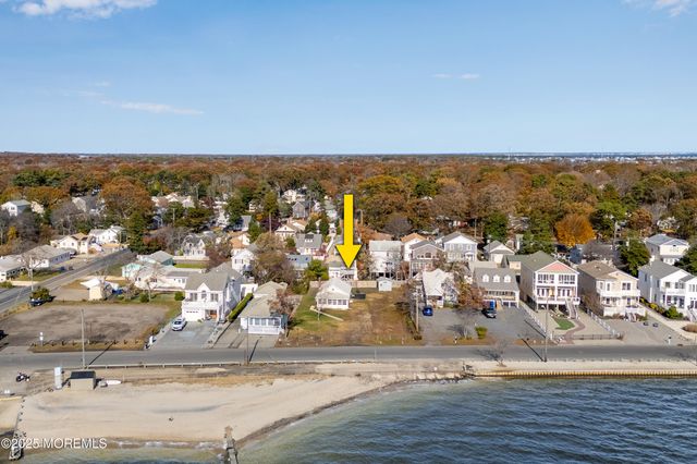 711 Riverside Drive, Toms River, NJ 08753