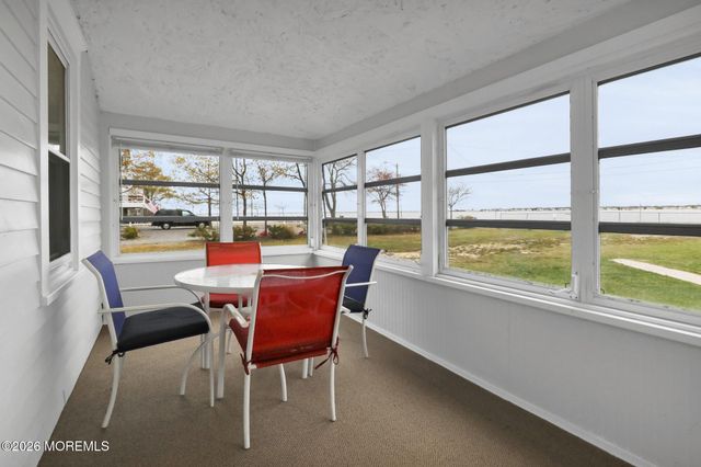 711 Riverside Drive, Toms River, NJ 08753