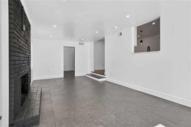 8226 Hadley Street, Overland Park, KS 66204