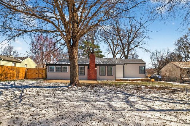 8226 Hadley Street, Overland Park, KS 66204