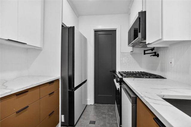 8226 Hadley Street, Overland Park, KS 66204