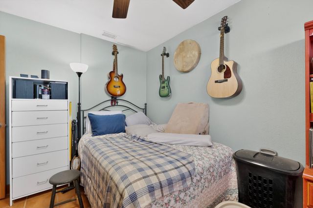 7 Lauro Road, Santa Fe, NM 87508