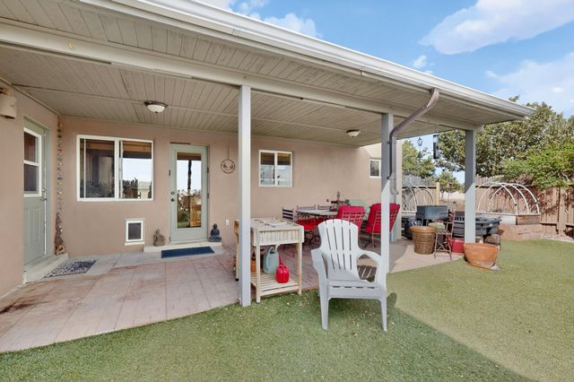 7 Lauro Road, Santa Fe, NM 87508