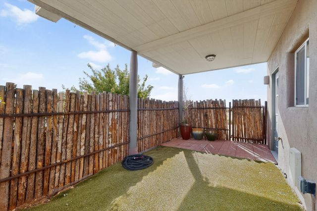 7 Lauro Road, Santa Fe, NM 87508