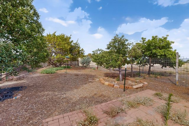 7 Lauro Road, Santa Fe, NM 87508