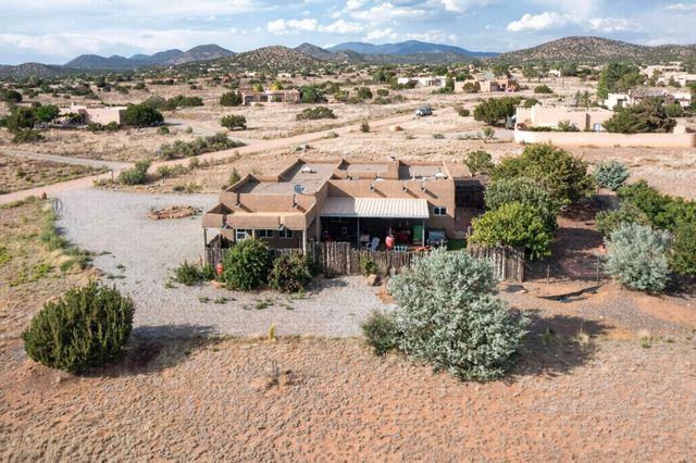7 Lauro Road, Santa Fe, NM 87508
