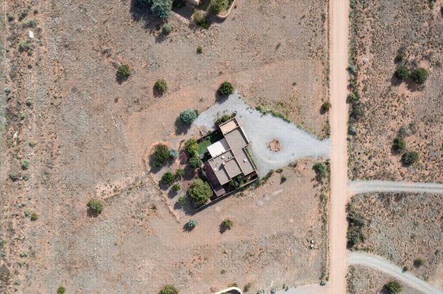 7 Lauro Road, Santa Fe, NM 87508