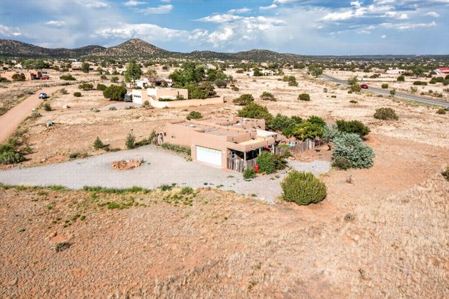 7 Lauro Road, Santa Fe, NM 87508
