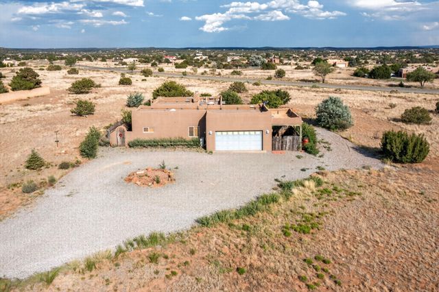 7 Lauro Road, Santa Fe, NM 87508