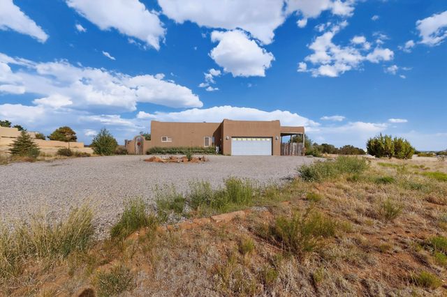 7 Lauro Road, Santa Fe, NM 87508