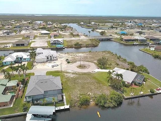 1253 NW 39th Avenue, Cape Coral, FL 33993
