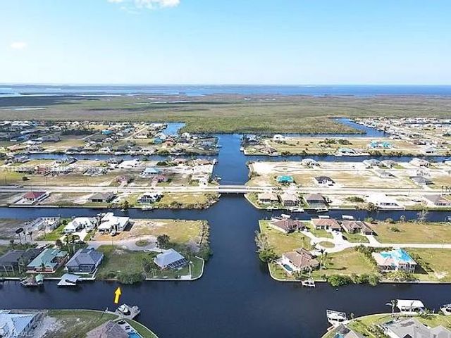 1253 NW 39th Avenue, Cape Coral, FL 33993