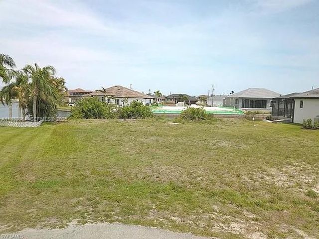 1253 NW 39th Avenue, Cape Coral, FL 33993