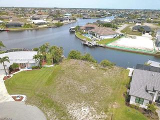 1253 NW 39th Avenue, Cape Coral, FL 33993