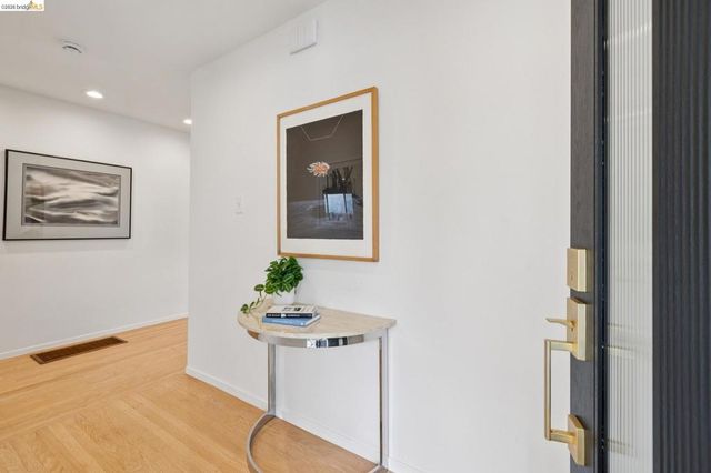 4133 Norton Ave, Oakland, CA 94602