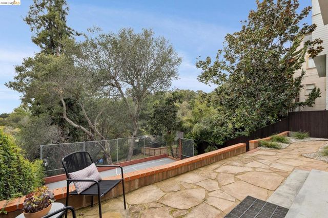 4133 Norton Ave, Oakland, CA 94602