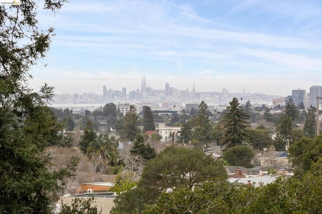 4133 Norton Ave, Oakland, CA 94602