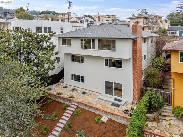 4133 Norton Ave, Oakland, CA 94602