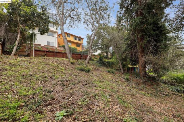 4133 Norton Ave, Oakland, CA 94602