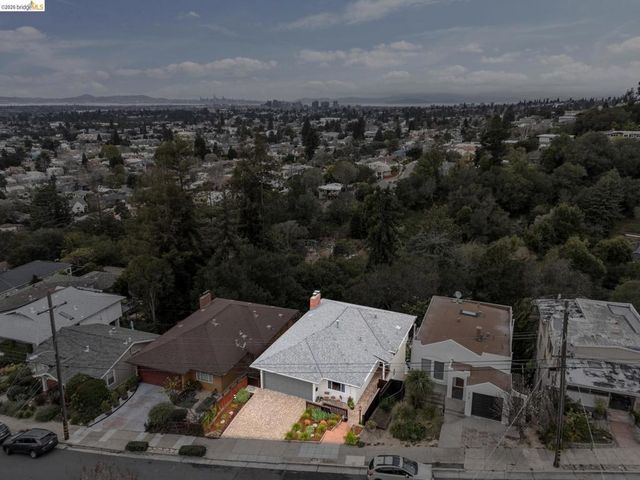 4133 Norton Ave, Oakland, CA 94602