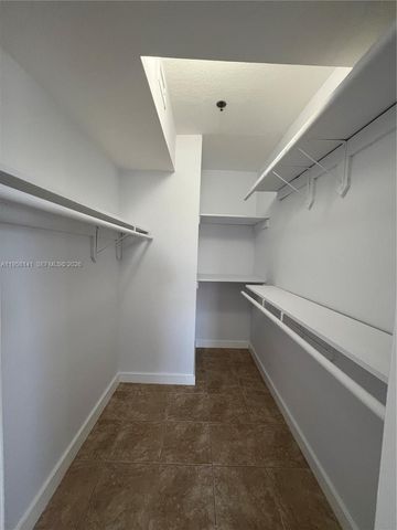 9720 SW 184th St 210, Cutler Bay, FL 33157