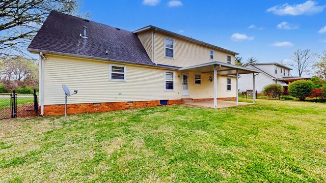 1819 Battleground Dr, Murfreesboro, TN 37129