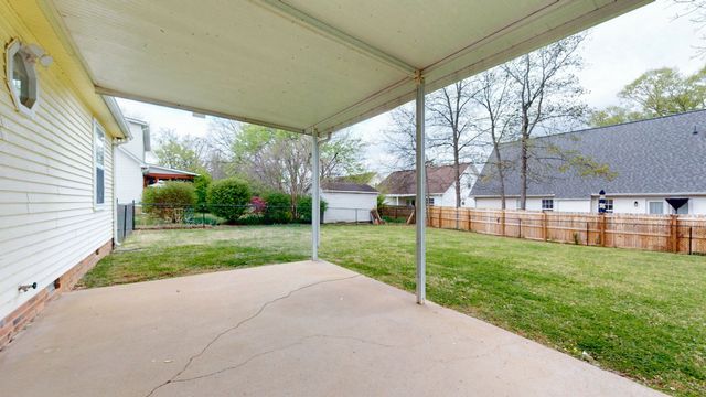 1819 Battleground Dr, Murfreesboro, TN 37129