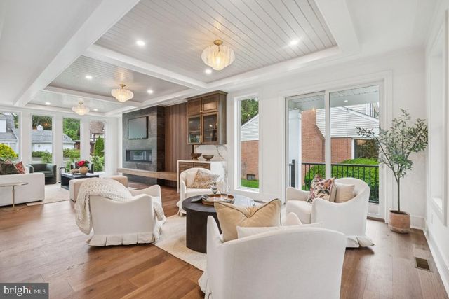 38 BIRCHALL DR, Haddonfield, NJ 08033