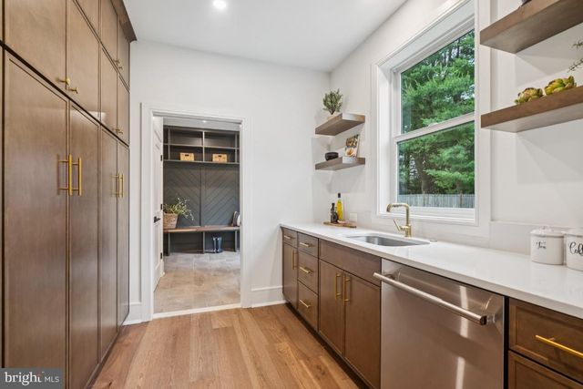 38 BIRCHALL DR, Haddonfield, NJ 08033