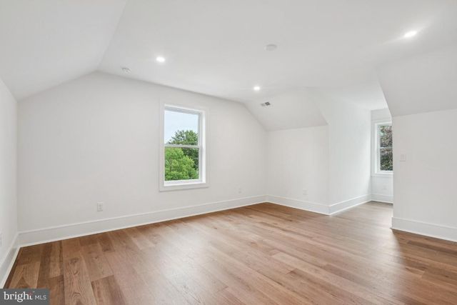 38 BIRCHALL DR, Haddonfield, NJ 08033