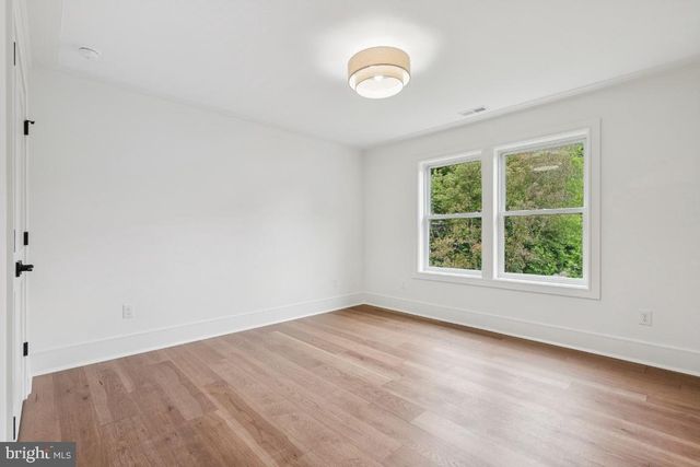 38 BIRCHALL DR, Haddonfield, NJ 08033