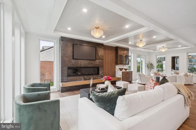 38 BIRCHALL DR, Haddonfield, NJ 08033