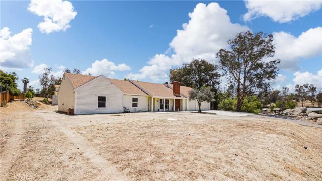 18570 Halter Lane, Riverside, CA 92504