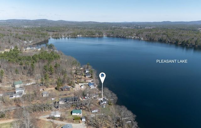 2 Charlie Lane, Deerfield, NH 03037