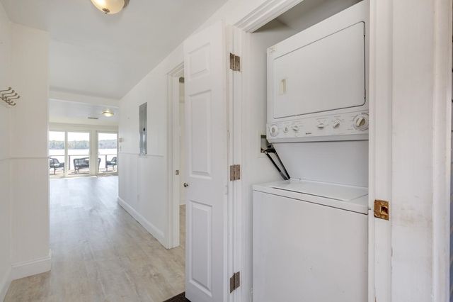 2 Charlie Lane, Deerfield, NH 03037