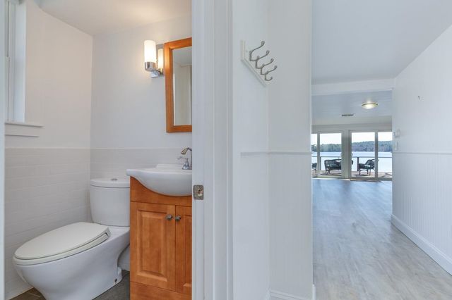 2 Charlie Lane, Deerfield, NH 03037